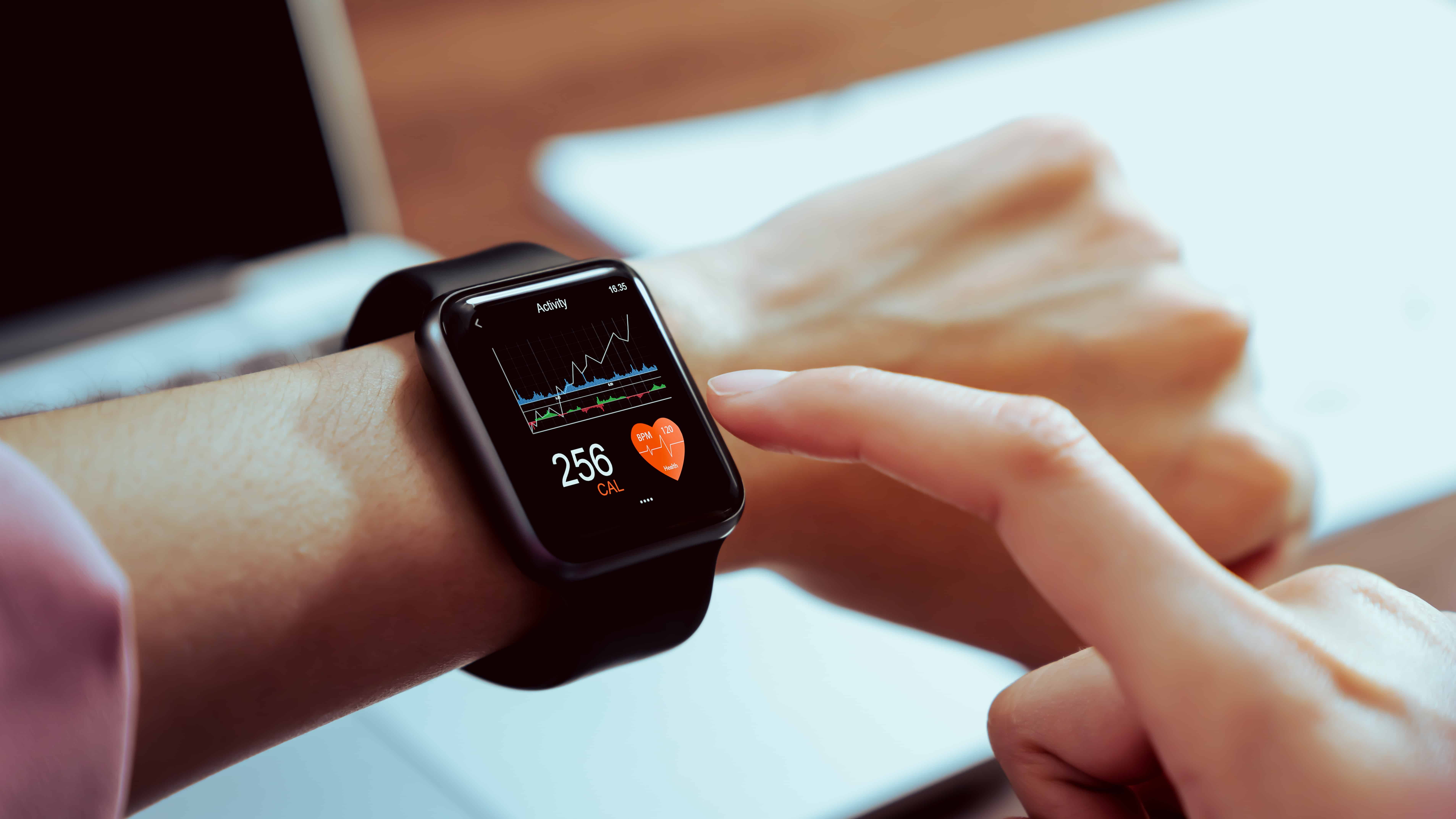 Digital health apps using IoMT and smart device